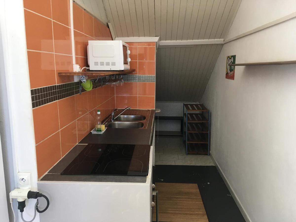 Les Anones Apartment Saint-Gilles Les Bains Exterior photo