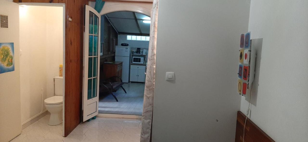 Les Anones Apartment Saint-Gilles Les Bains Exterior photo