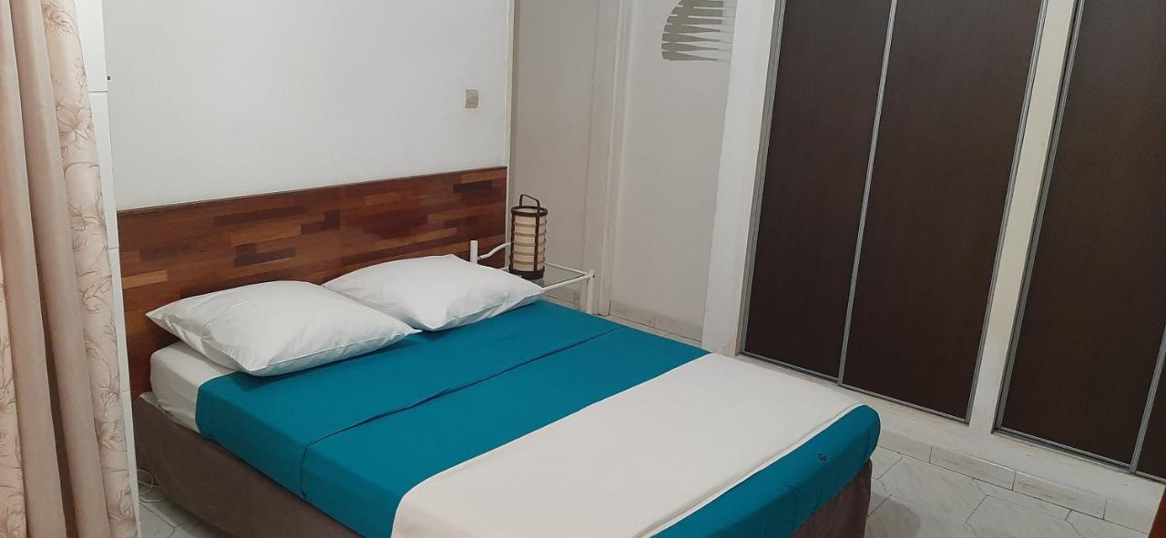 Les Anones Apartment Saint-Gilles Les Bains Exterior photo