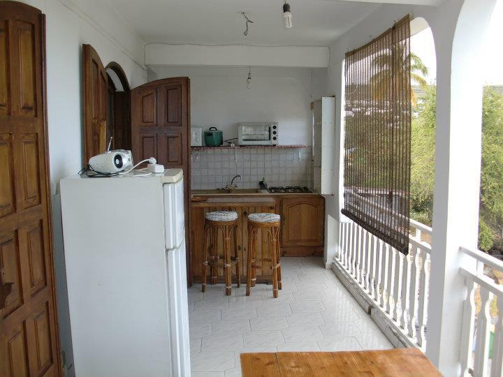 Les Anones Apartment Saint-Gilles Les Bains Exterior photo